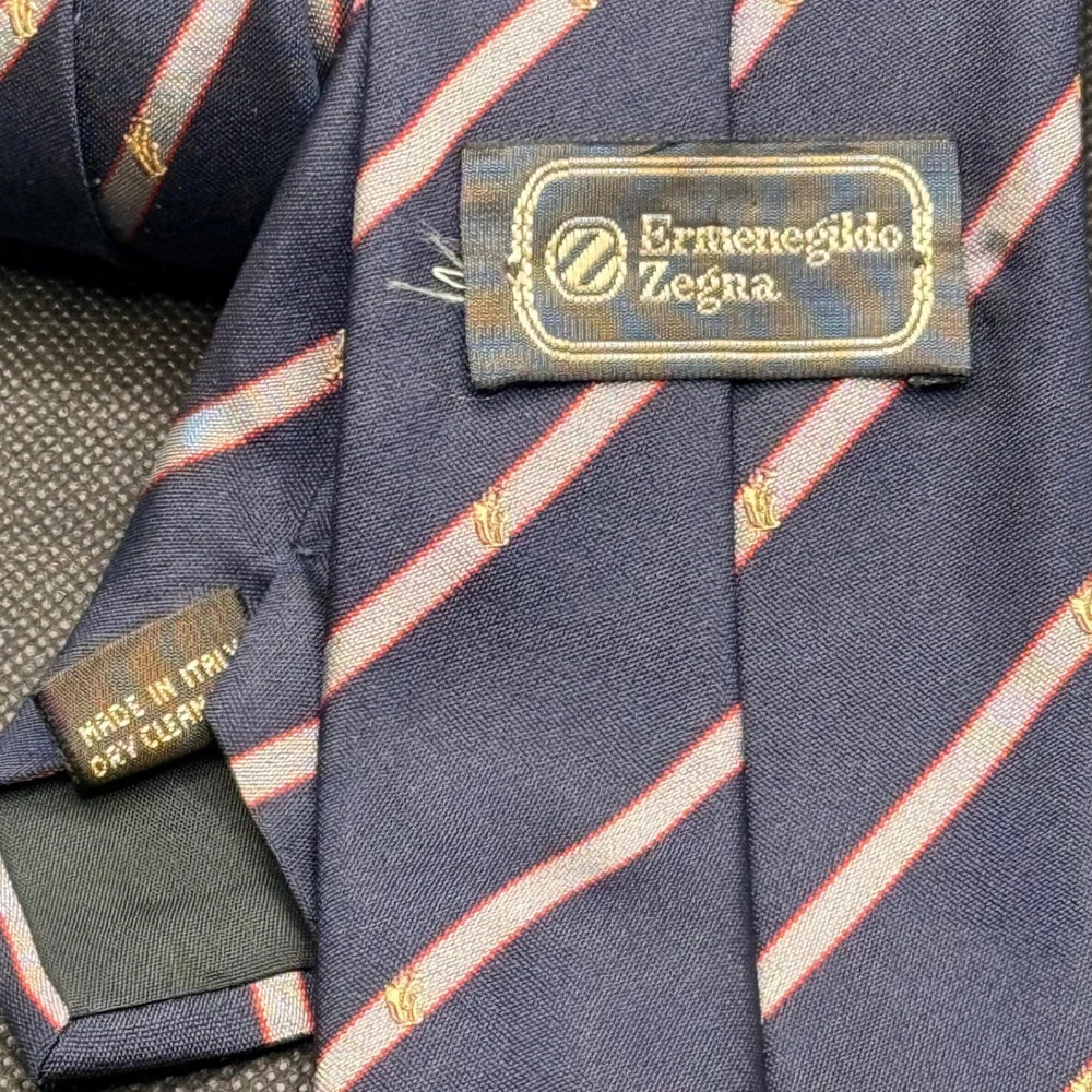 Vintage 1980s Ermenegildo Zegna Navy Repp Stripe Silk Tie 3